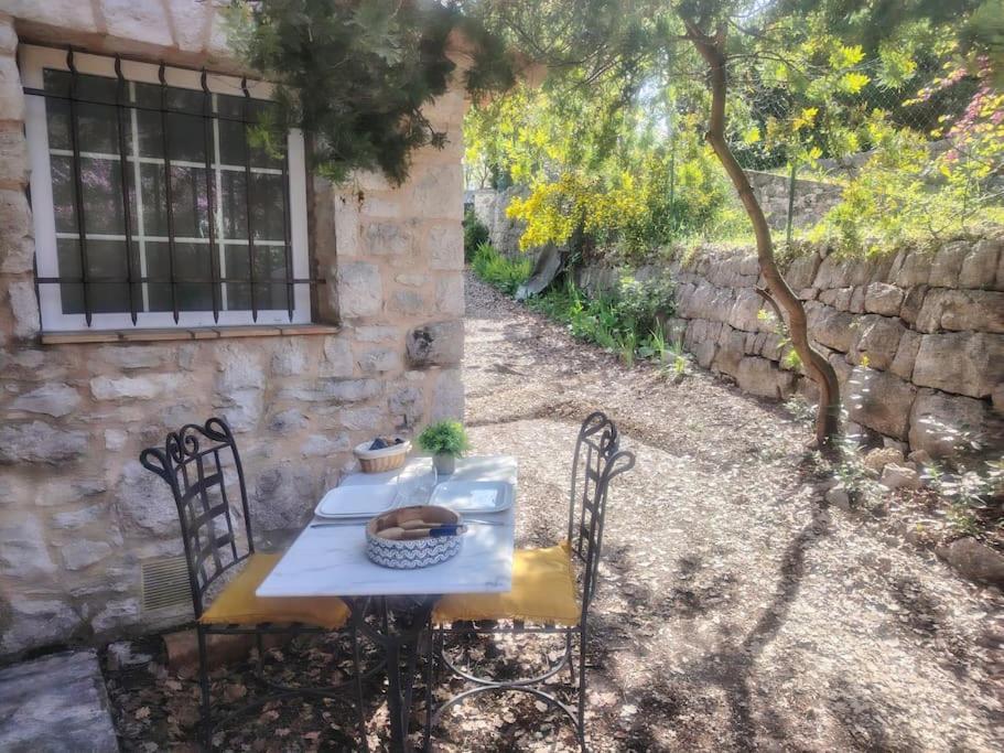Domaine Des Petites Soeurs A 800M Du Centre Historique Avec 5200M2 De Parc Arbore Vence Luaran gambar